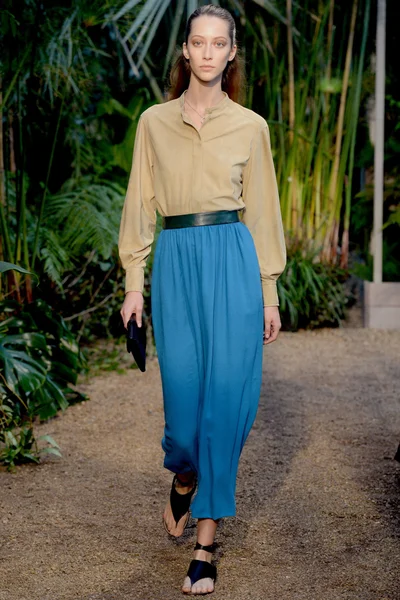 Look 25